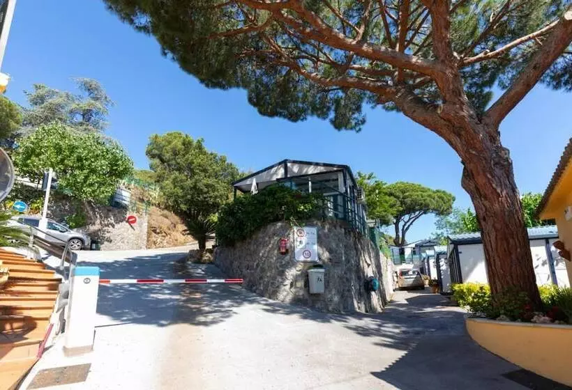 Camping Bungalows El Far