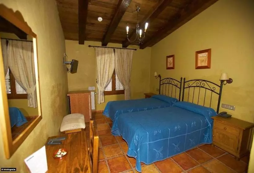 Отель Enrique Calvillo