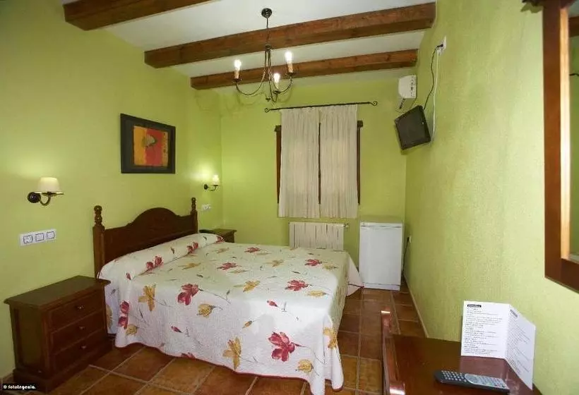 Отель Enrique Calvillo