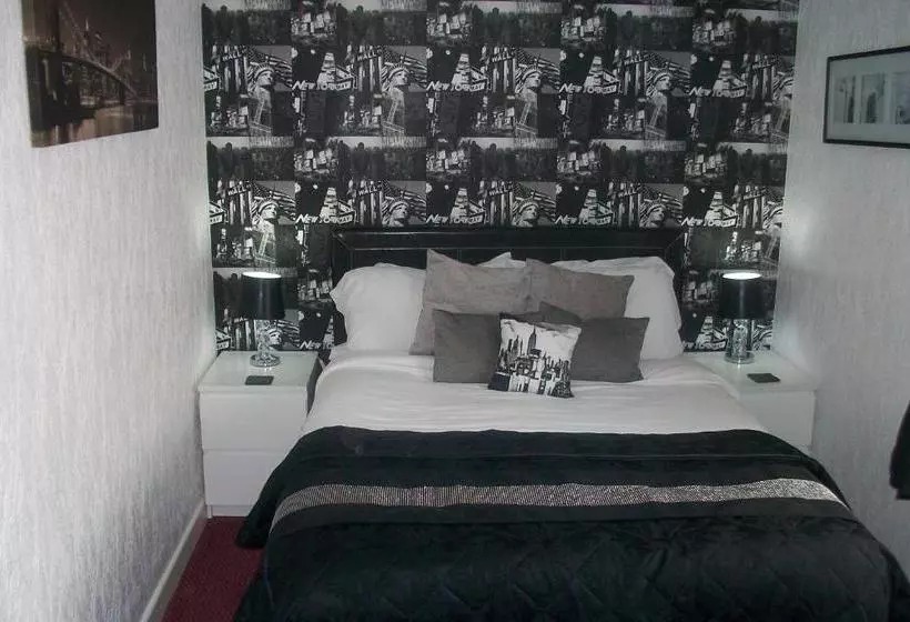 Benson Hotel   Small Families & Couples Only