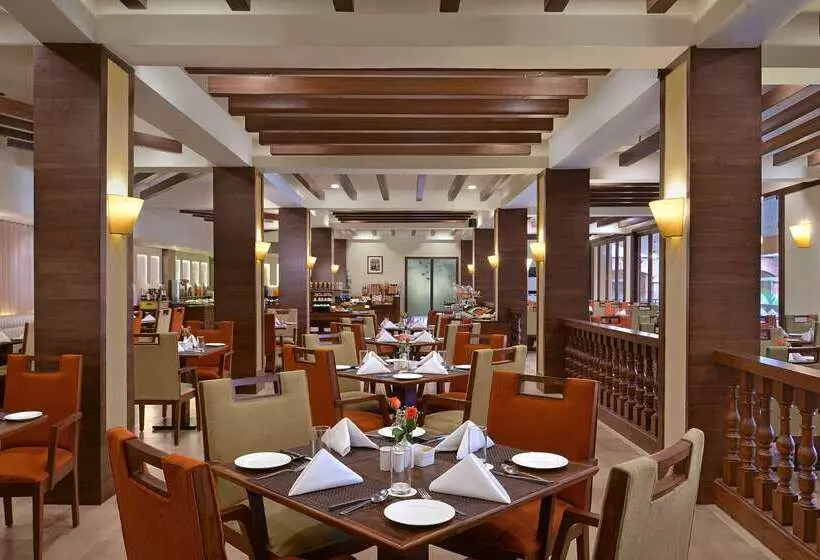 בית מלון כפרי Country Inn & Suites By Radisson, Goa Candolim