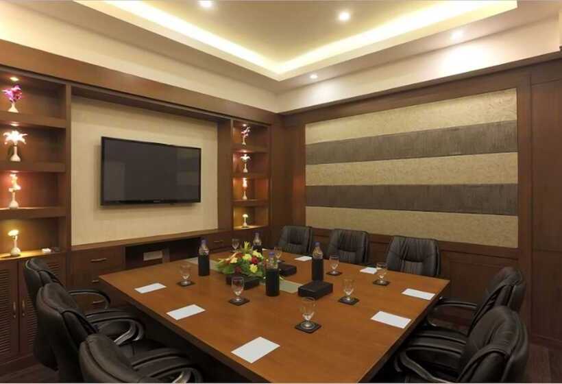 فندق Country Inn & Suites By Radisson, Goa Candolim