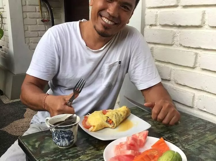 בית מלון כפרי New Danas Canggu Guest House