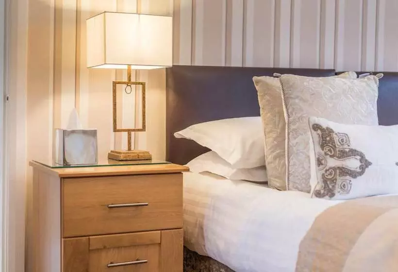 Hotel Grovefield Manor