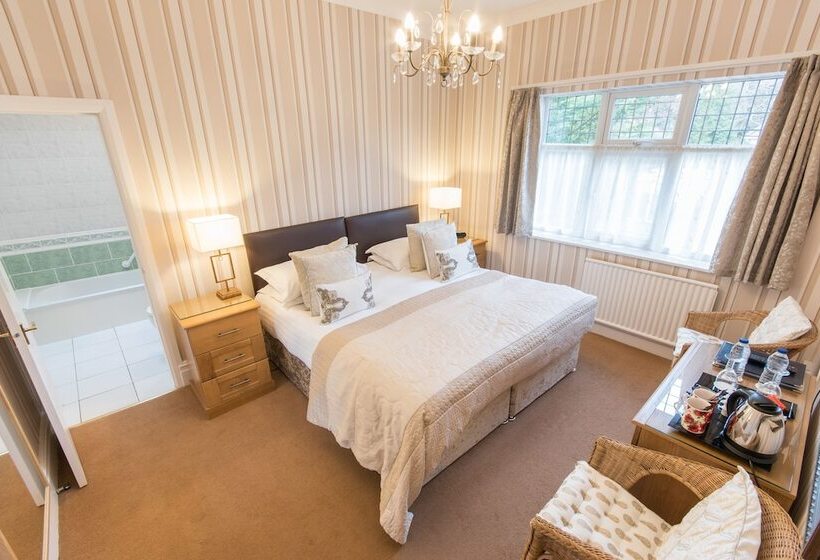 Hotel Grovefield Manor