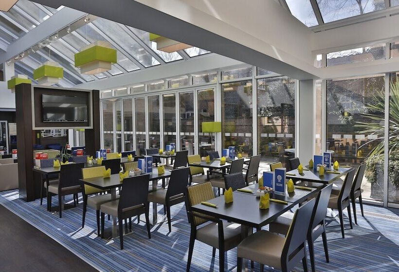 فندق Holiday Inn Express Windsor, An Ihg