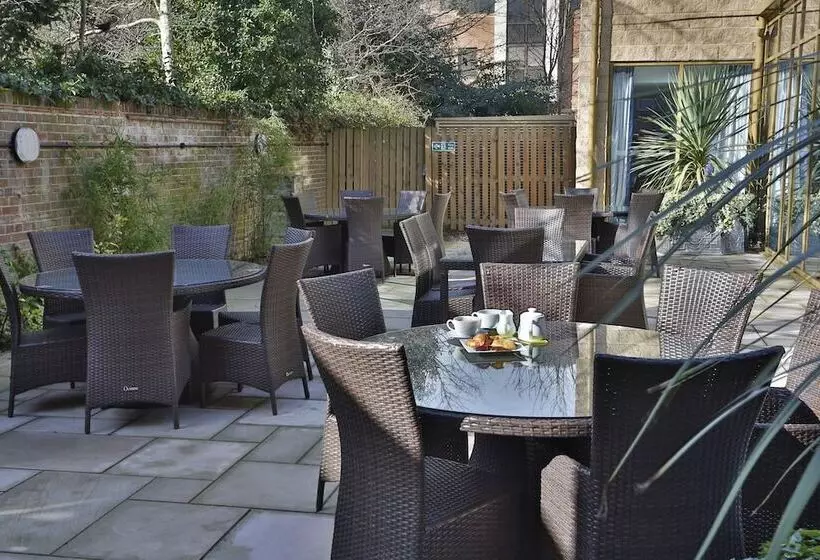 Hotelli Holiday Inn Express Windsor, An Ihg