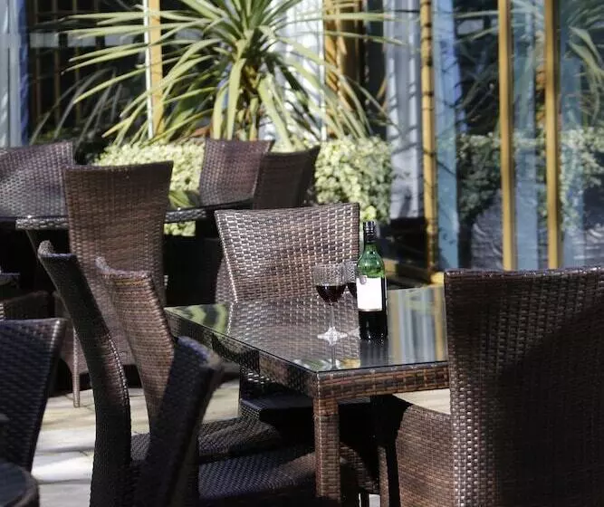 Hotelli Holiday Inn Express Windsor, An Ihg