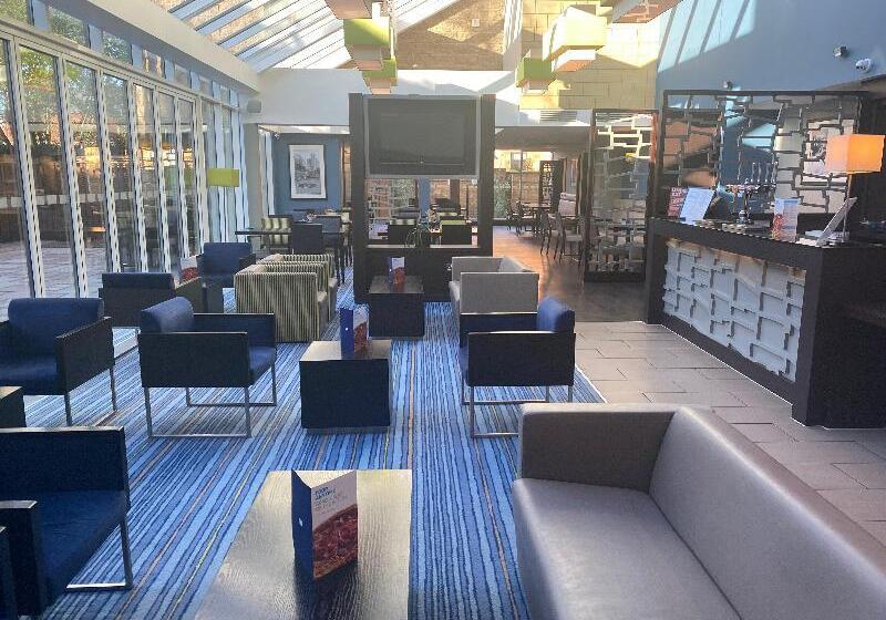 فندق Holiday Inn Express Windsor, An Ihg