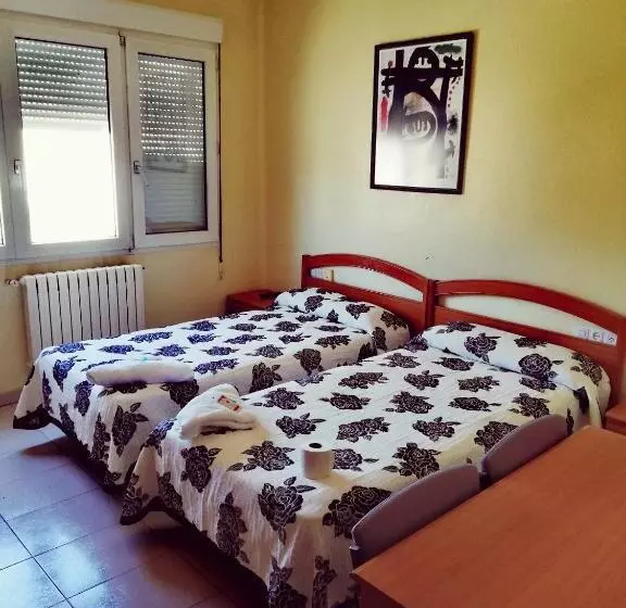 فندق Hostal Monteclaro
