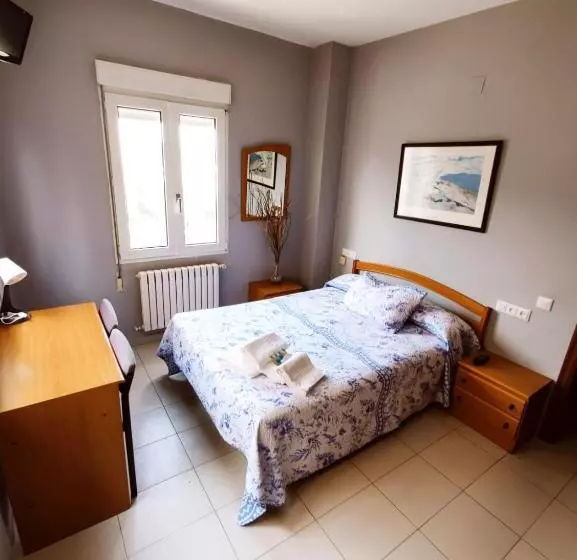 فندق Hostal Monteclaro