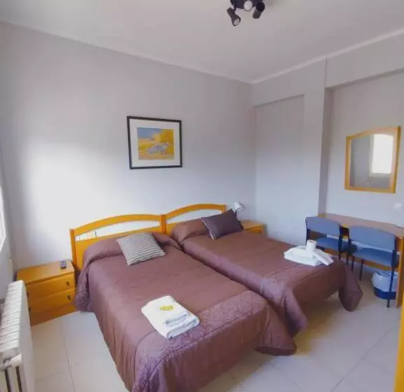 فندق Hostal Monteclaro