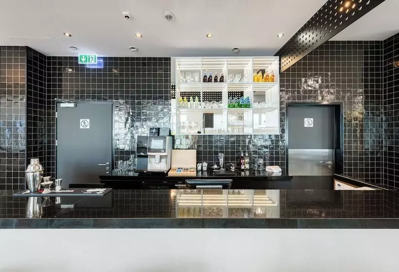 Hotel Ibis Styles Warszawa Airport
