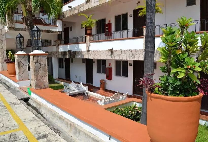 ホテル Maria Isabel Colima