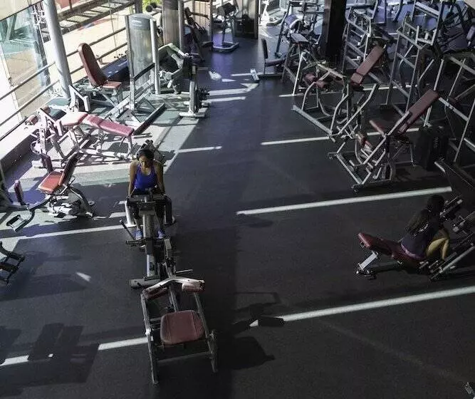 ホテル Maria Isabel Colima