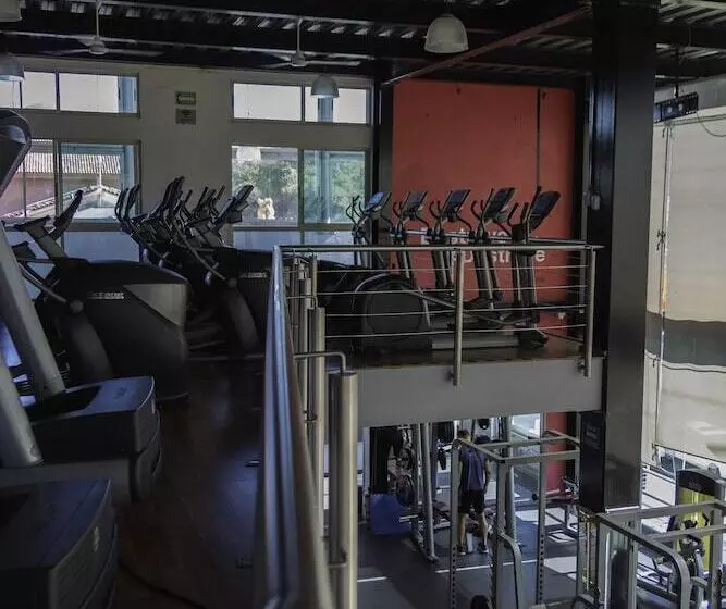 ホテル Maria Isabel Colima