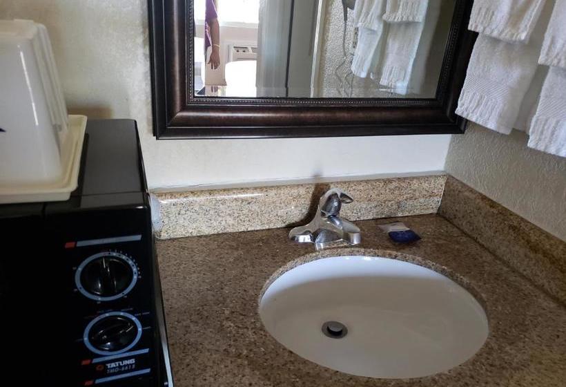 Отель Americas Best Value Inn Petaluma