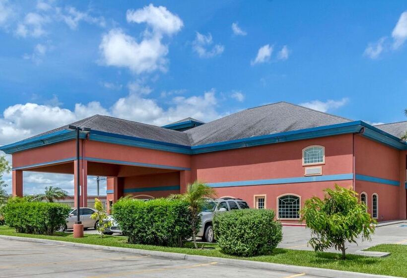 בית מלון כפרי Quality Inn & Suites At The Outlets Mercedes Weslaco