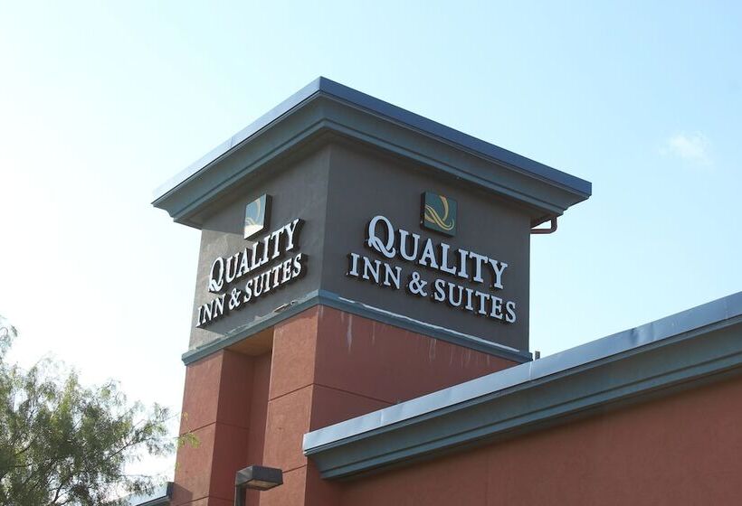 בית מלון כפרי Quality Inn & Suites At The Outlets Mercedes Weslaco