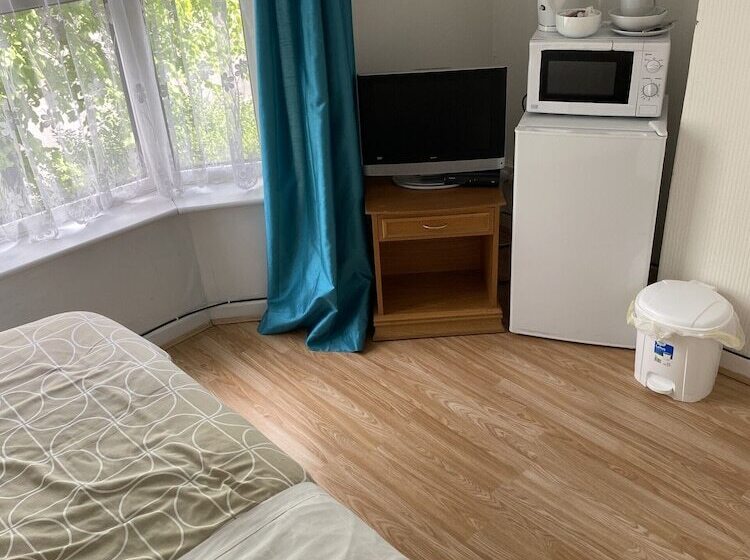 هتل Rose Marie Guest House