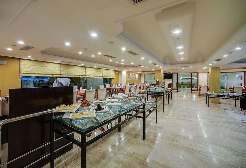 בית מלון כפרי Royal Sarovar Portico Siliguri