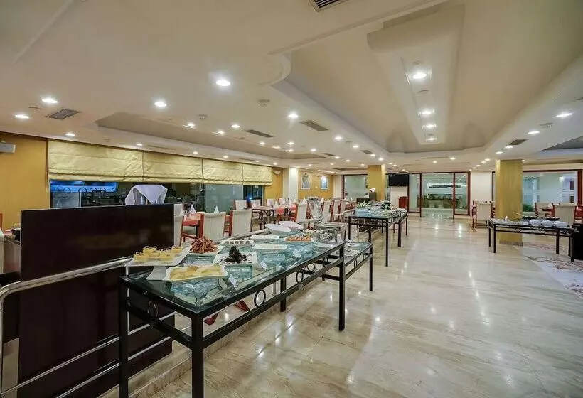 בית מלון כפרי Royal Sarovar Portico Siliguri