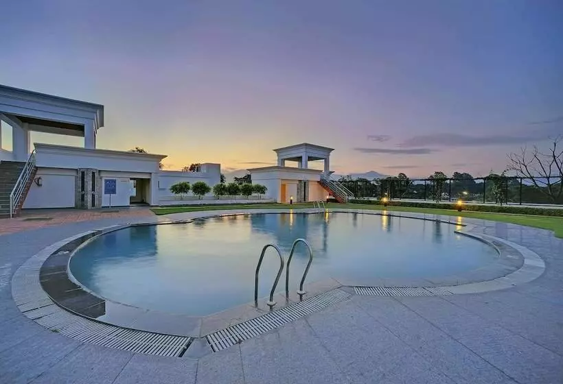 בית מלון כפרי Royal Sarovar Portico Siliguri