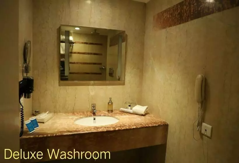 בית מלון כפרי Royal Sarovar Portico Siliguri