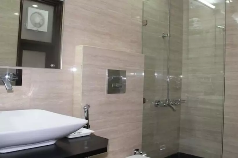 호텔 Shipra International