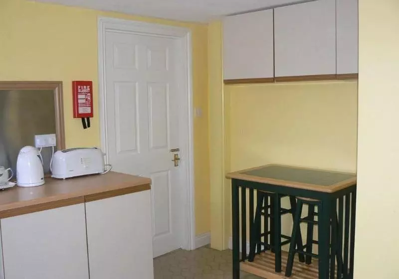 Отель The Cammarch