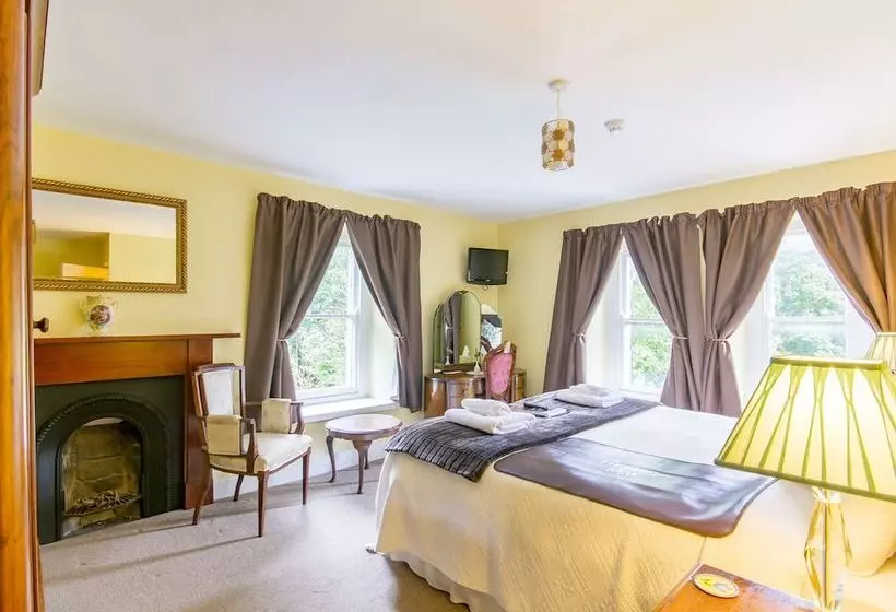 Отель The Cammarch