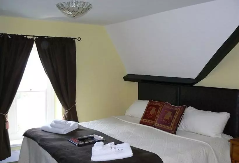 Отель The Cammarch