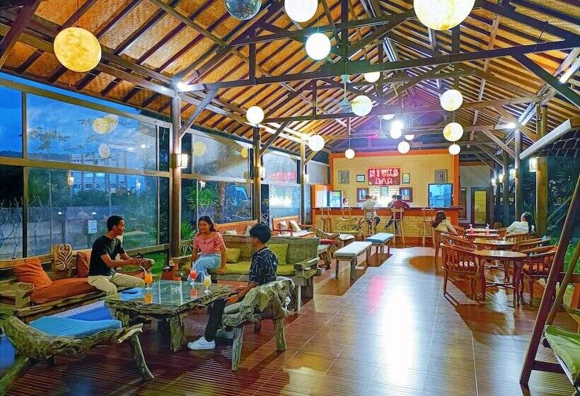 בית מלון כפרי The Jayakarta Suites Komodo Flores