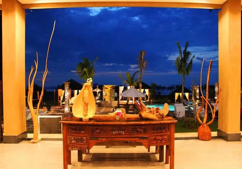 ホテル The Jayakarta Suites Komodo Flores