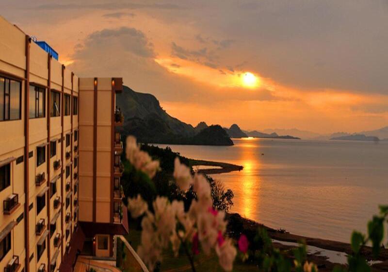 בית מלון כפרי The Jayakarta Suites Komodo Flores