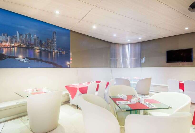 Отель Tryp By Wyndham Panama Centro