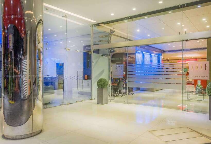 Отель Tryp By Wyndham Panama Centro