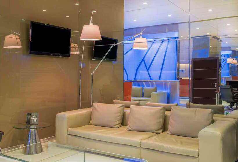 Отель Tryp By Wyndham Panama Centro