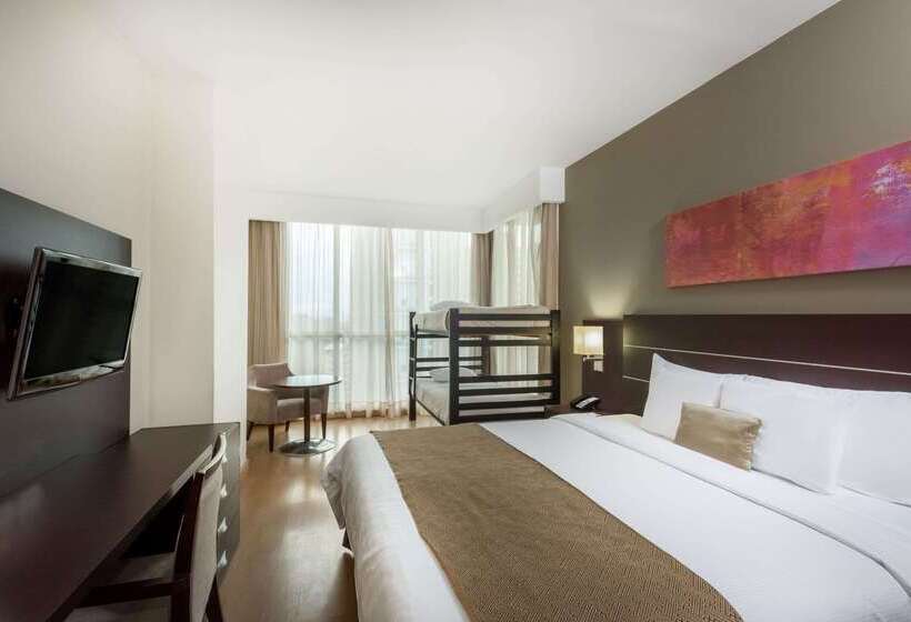 Отель Tryp By Wyndham Panama Centro