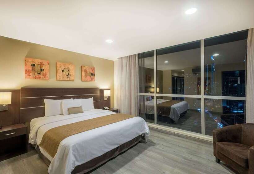 Отель Tryp By Wyndham Panama Centro
