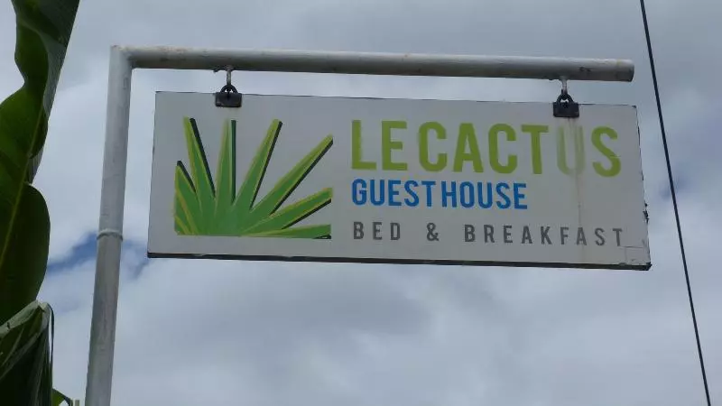 Le Cactus Guest House