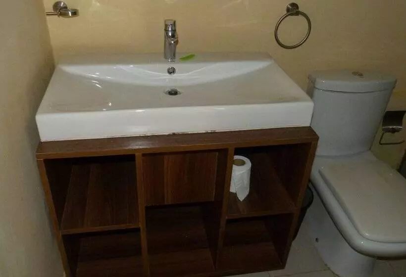 Le Cactus Guest House