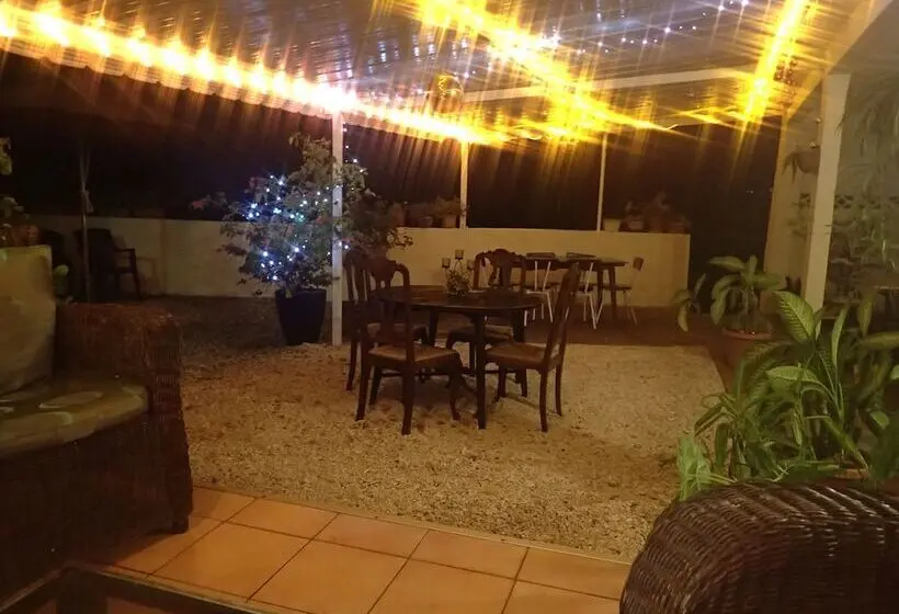 Le Cactus Guest House