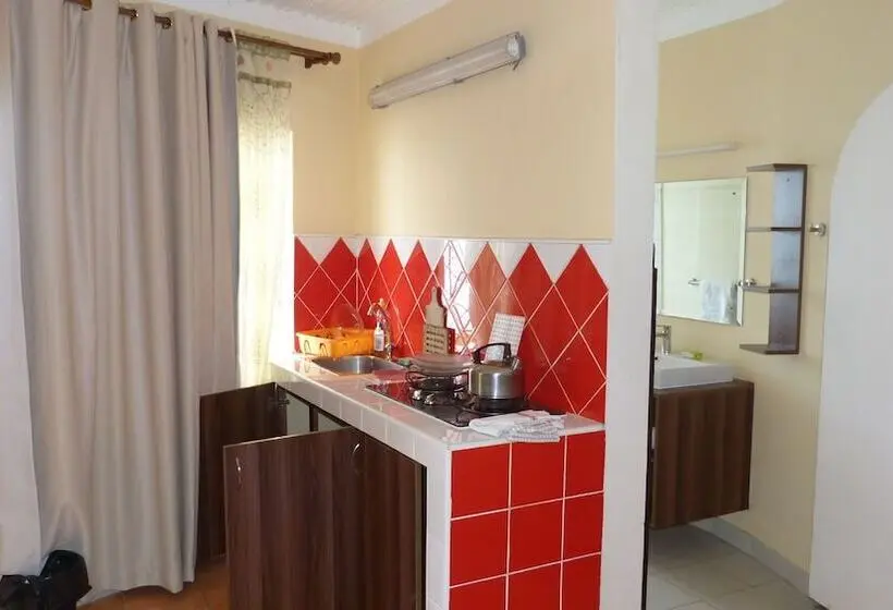 Le Cactus Guest House