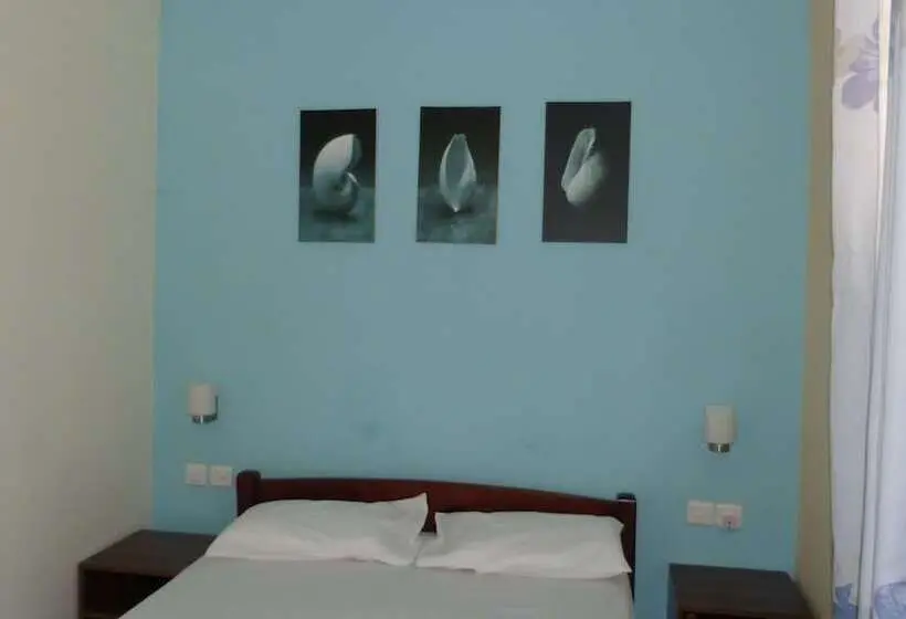 Le Cactus Guest House