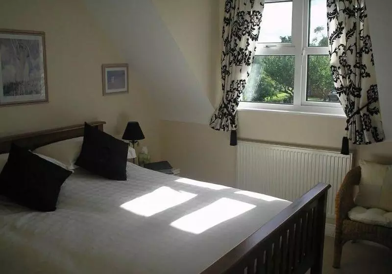 Roseville Bed & Breakfast