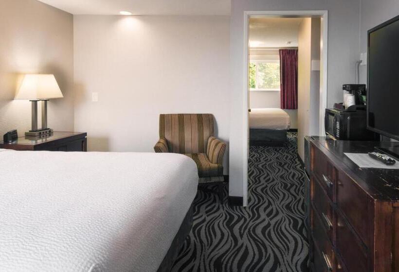 Astoria Rivershore Motel