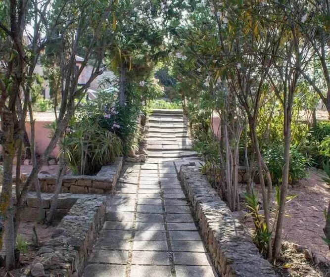 Gravina Resort & Apartments