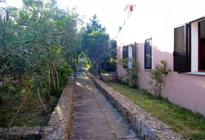 Gravina Resort & Apartments