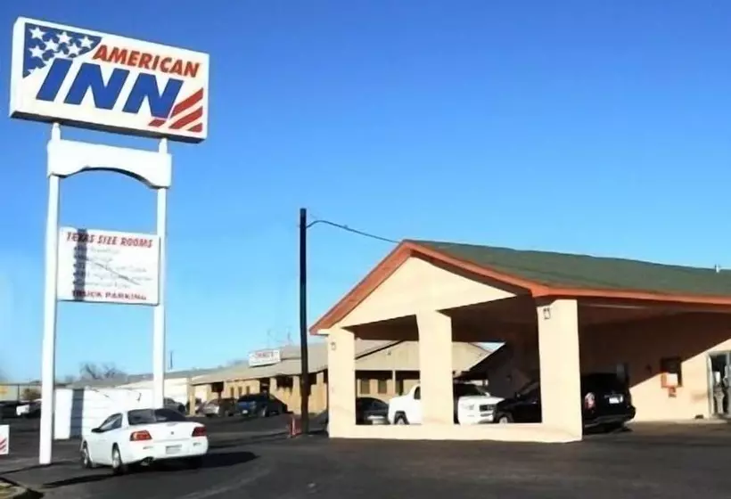 בית מלון כפרי American Inn Cleburne